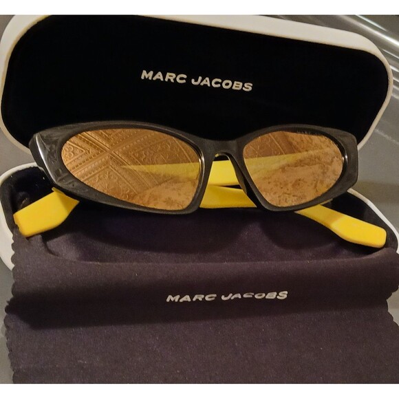 Marc Jacobs Sunglasses Yellow/Black with designer case  display picture 3